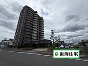 戸建て感覚で暮らせる専用庭付き3LDK！駐車場無料の南向き住戸