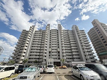 地上14階建最上階部分のお部屋です