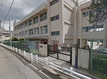 仙台市立国見小学校 約5分 400m