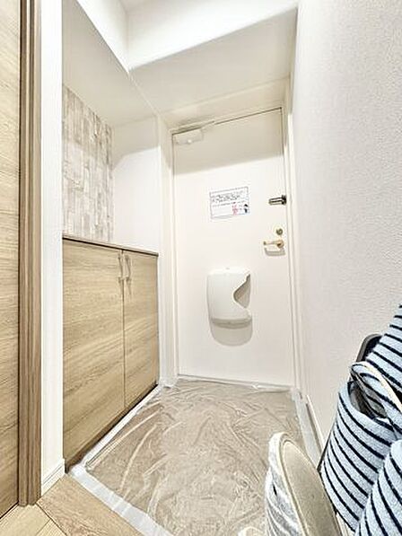 シューズボックス付きの玄関で足元もすっきり♪