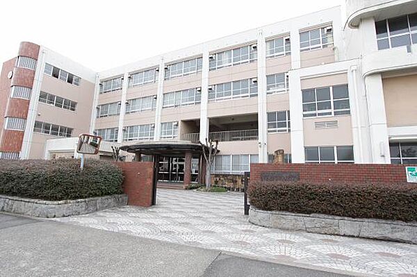 画像22:名古屋市立南陽中学校 574m