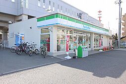 ファミリーマート近鉄烏森駅前店 309m