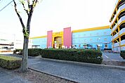 アピタ港店 414m