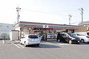 セブンイレブン名古屋一色新町店 265m