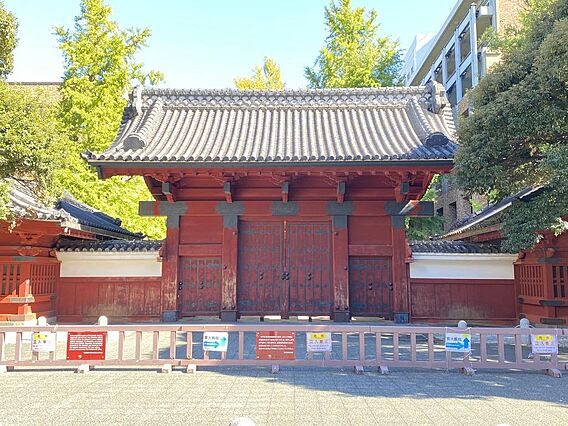 東京大学赤門ま...