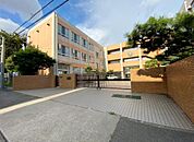 名古屋市立豊岡小学校（730m）