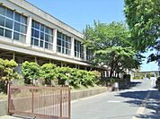 蟹江町立学戸小学校（280m）