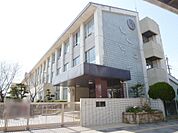 名古屋市立白鳥小学校（350m）