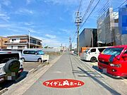 ●○前面道路写真○● 平日のご案内も可能です！ 