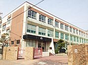 名古屋市立金城小学校（740m）