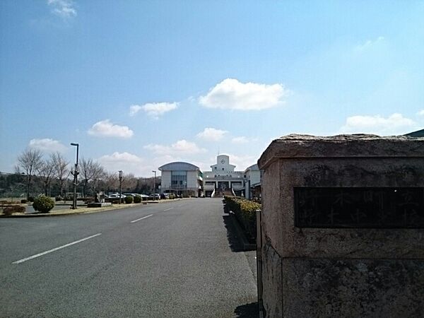 画像16:野木町立野木中学校まで700m