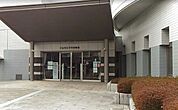 小山市立中央図書館（225m）