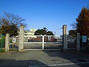 佐野市立界小学校まで2100m