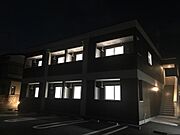 外観写真（夜）