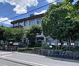 詳徳小学校まで150m