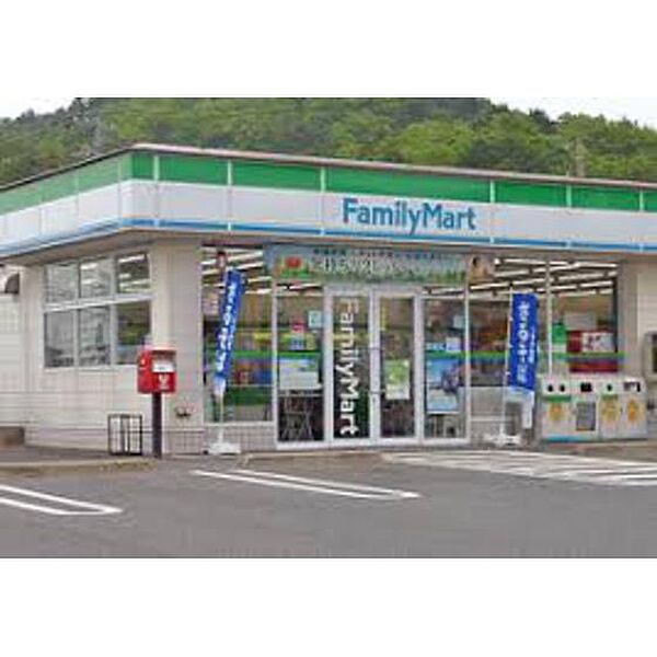 画像27:コンビニ「ファミリーマート津栄町二丁目店まで409ｍ」