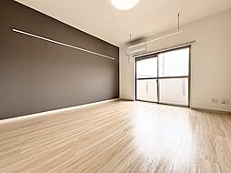 コンフォール津 105 1階1Kのリビング/ダイニング