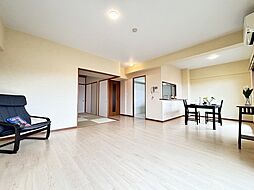 ドムス喜兵衛　宙の棟 308 3階3LDKのリビング/ダイニング