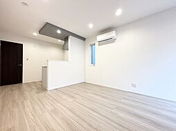 ウルバーノIII 101 1階1LDKのリビング/ダイニング