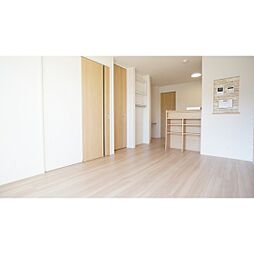 アルシオーネ 101 1階1LDKのリビング/ダイニング