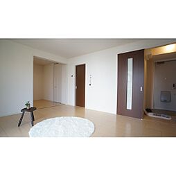 マロン 102 1階1LDKのリビング/ダイニング