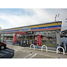 コンビニ「ミニストップ河芸上野店まで1176ｍ」