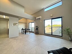 ドムス喜兵衛　宙の棟 105 1階3LDKのリビング/ダイニング