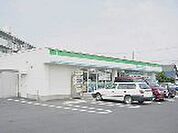 コンビニ「ファミリーマート津岩田店まで240ｍ」