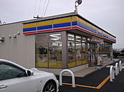 コンビニ「ミニストップ津県総合文化センター前店まで1977ｍ」