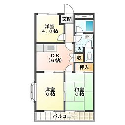 クィーンズコートC棟 1階/102