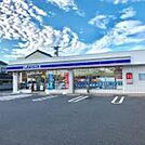 コンビニ「ローソン津丸之内養正町店まで798ｍ」