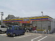 コンビニ「ミニストップ香良洲店まで932ｍ」