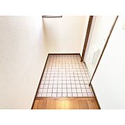 玄関（同仕様タイプ・現況優先）