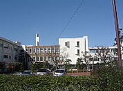 中学校「津市立朝陽中学校まで1720ｍ」