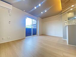 ディーシャンブル石塚町 303 3階1LDKのリビング/ダイニング