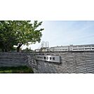 小学校「四日市市立楠小学校まで377ｍ」