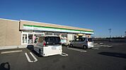 コンビニ「ファミリーマート鈴鹿庄野町店まで1460ｍ」