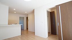 レーヴィア 101 1階1LDKのリビング/ダイニング