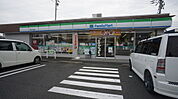 コンビニ「ファミリーマート鈴鹿中江島町店まで168ｍ」