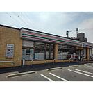 セブンイレブン西条7丁目店まで700m