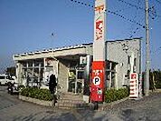 郵便局「鈴鹿国府郵便局まで1216ｍ」