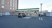 コンビニ「ファミリーマート鈴鹿平田二丁目店まで224ｍ」