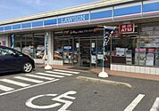 コンビニ「ローソン鈴鹿本田技研前店まで352ｍ」