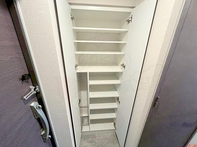収納
