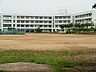 周辺：牛久市立下根中学校（2500m）