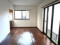 勢野西4丁目戸建 5LDKのリビング/ダイニング