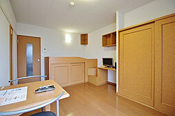 レオパレスショコラI 1階1Kのリビング/ダイニング