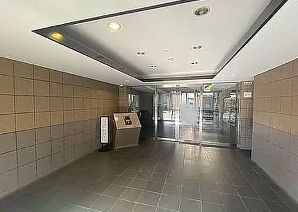 エントランスを拡大表示