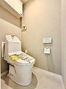 トイレです、ぜひ現地にて、実際の広さや開放感をお確かめください。