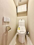 トイレです、ぜひ現地にて、実際の広さや開放感をお確かめください。